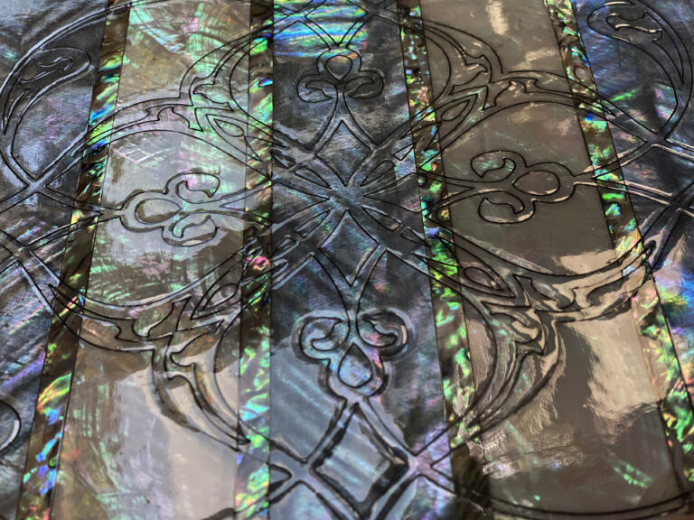 Leafat, luxury decorative tiles for floors, walls and furnishing accessories. Leather or mother-of-pearl mosaics for unique interior designs.