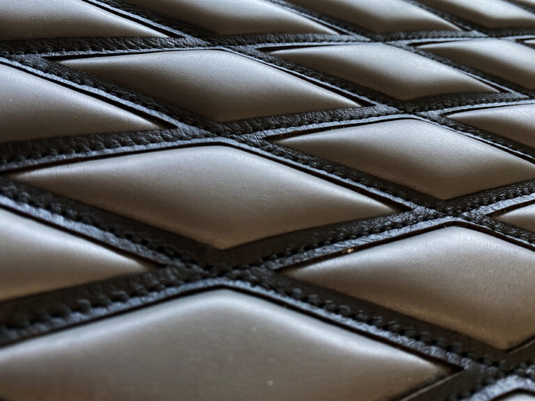 Leafat, luxury decorative tiles for floors, walls and furnishing accessories. Leather or mother-of-pearl mosaics for unique interior d (4)