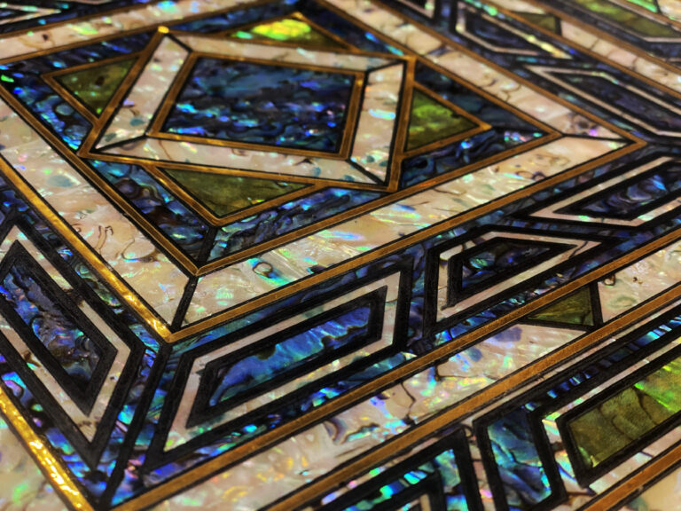 Leafat, luxury decorative tiles for floors, walls and furnishing accessories. Leather or mother-of-pearl mosaics for unique interior d